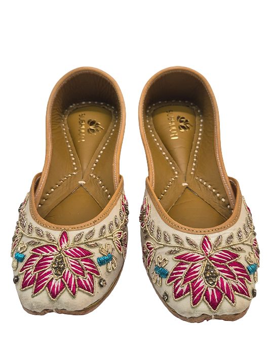 embalished heavy embrodery juttis padam