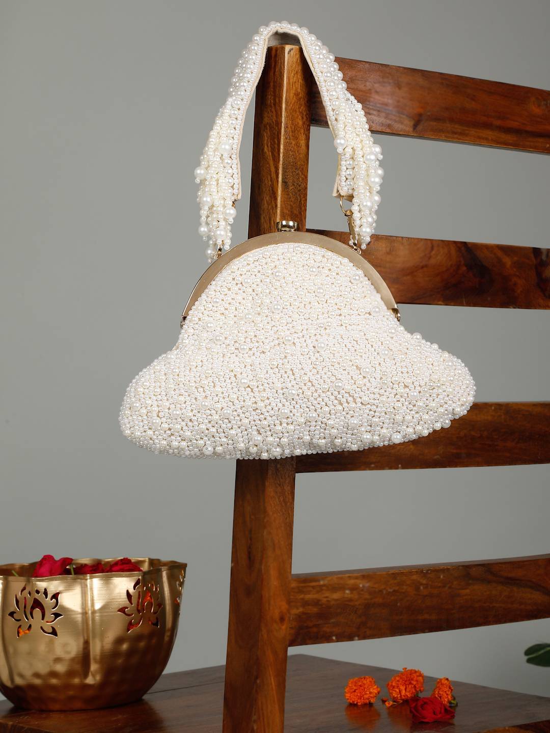 Ivory Pearl Batua