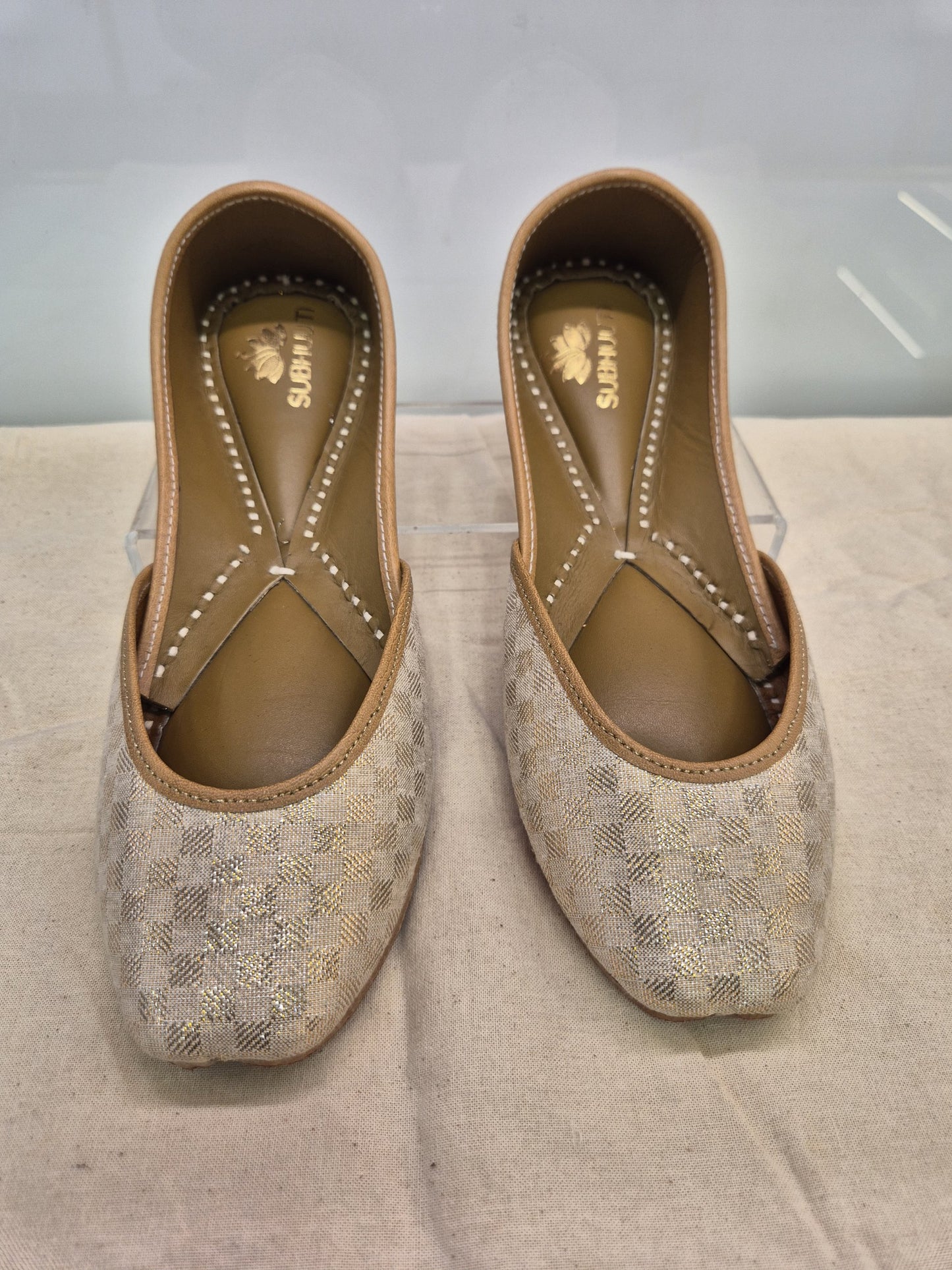 Premium leather zari  jutti gulistan