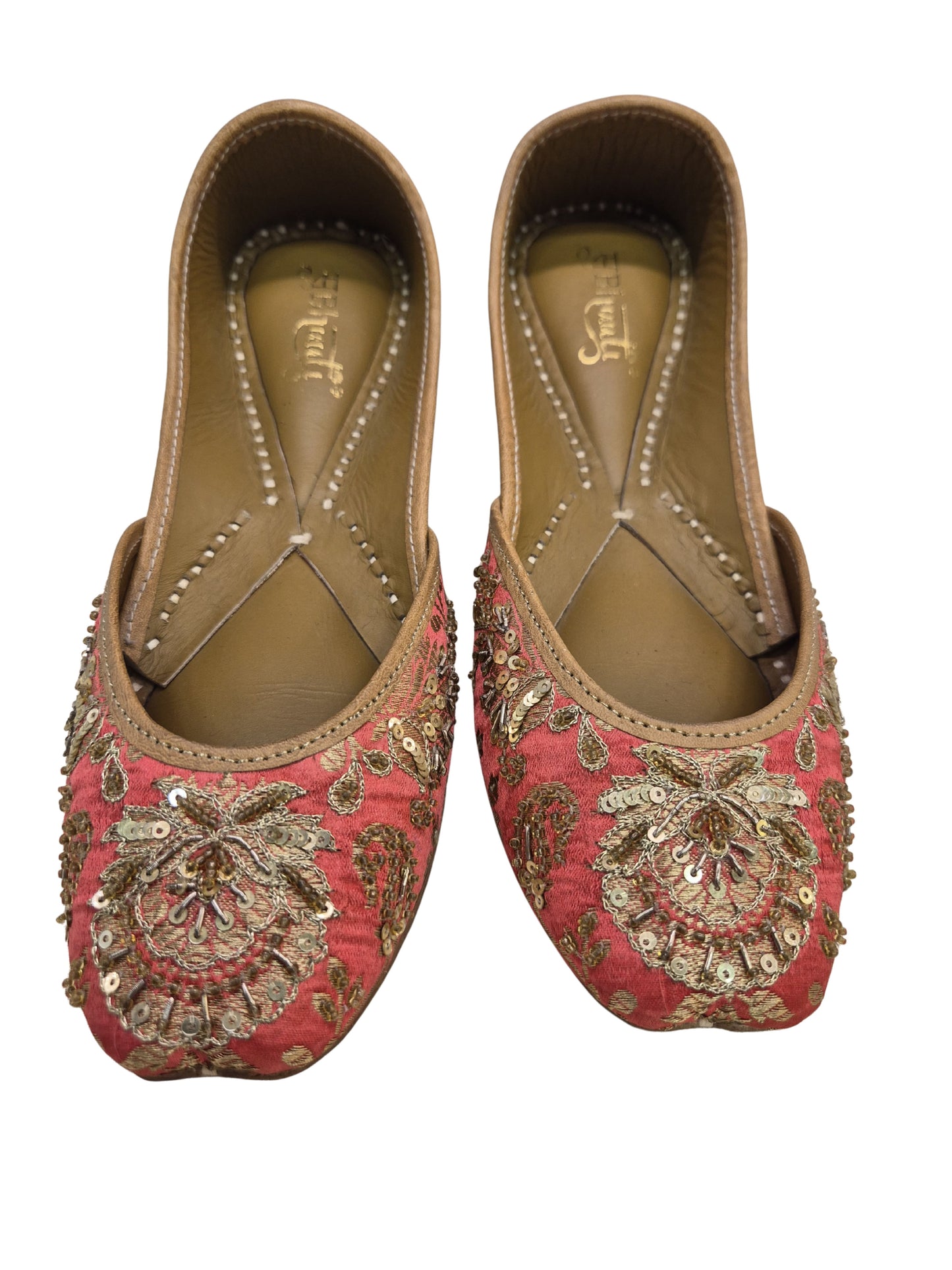 embalished heavy embrodery juttis peach banarsi