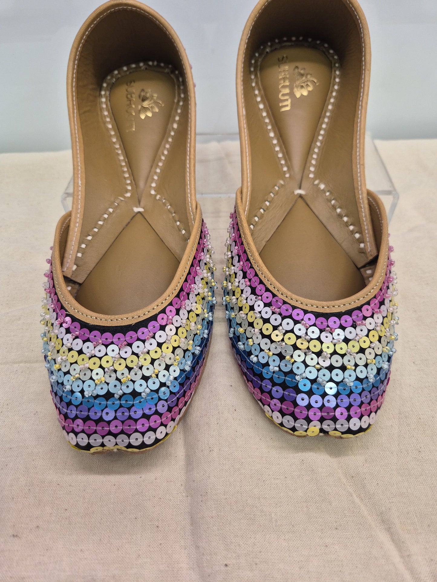 embalished heavy embrodery juttis unicorn