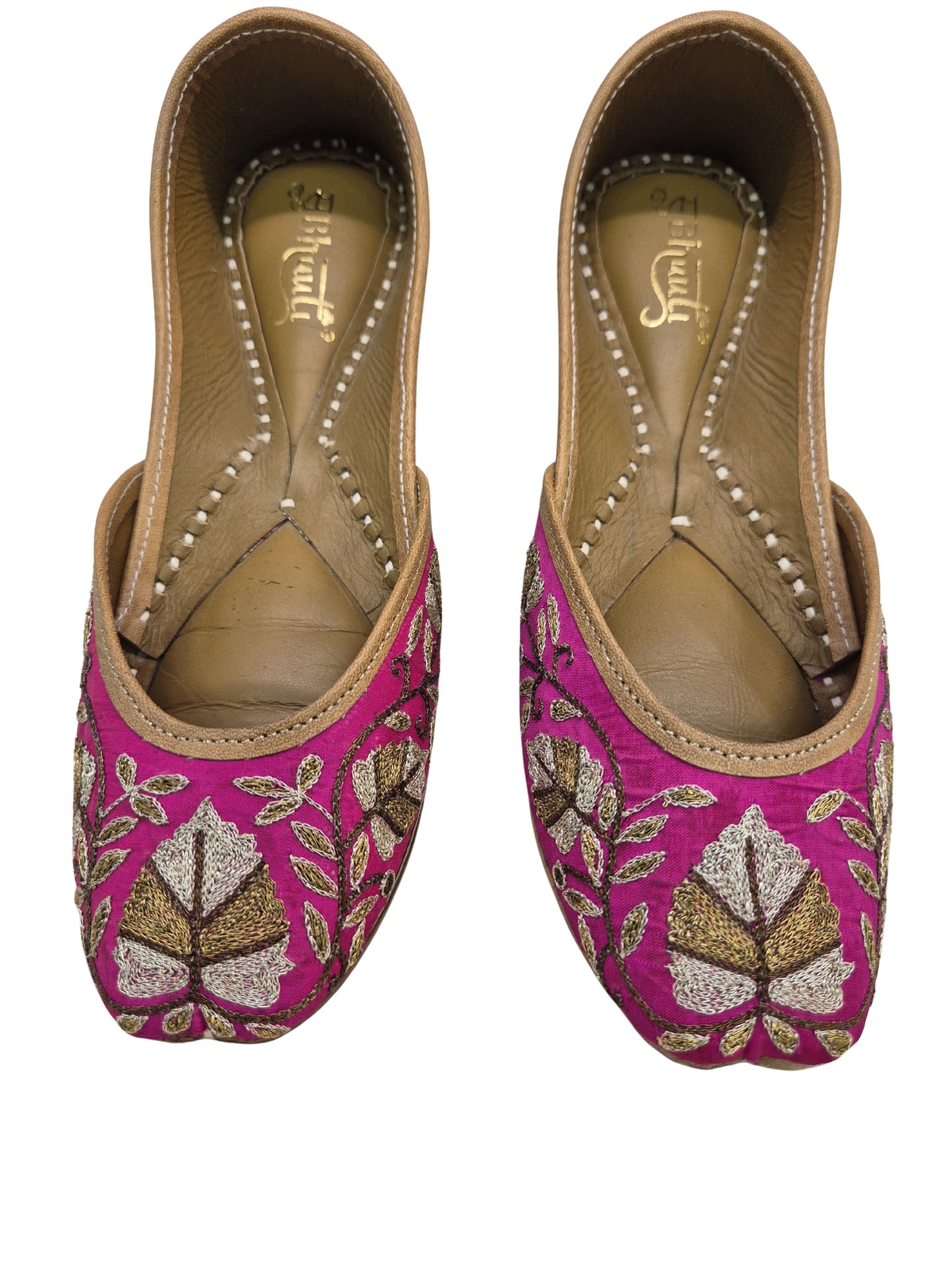 embalished heavy embrodery juttis Kashidakari fusica Pink